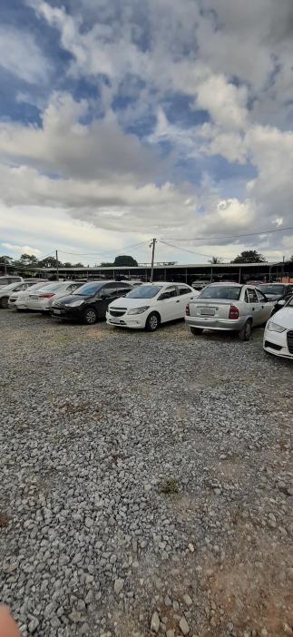 Visão da área descoberta do estacionamento Pátio Confins