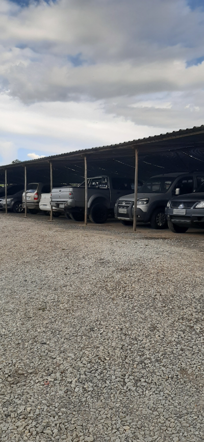 Visão geral do estacionamento próximo ao aeroporto de confins